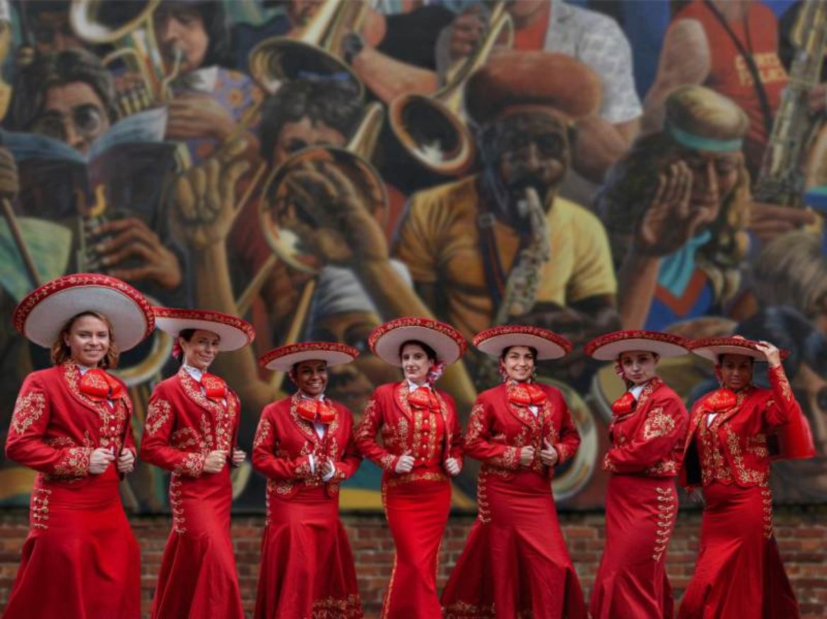 Mariachi girls Singers & Musicians Entertainment Agency Corporate Event Entertainment
