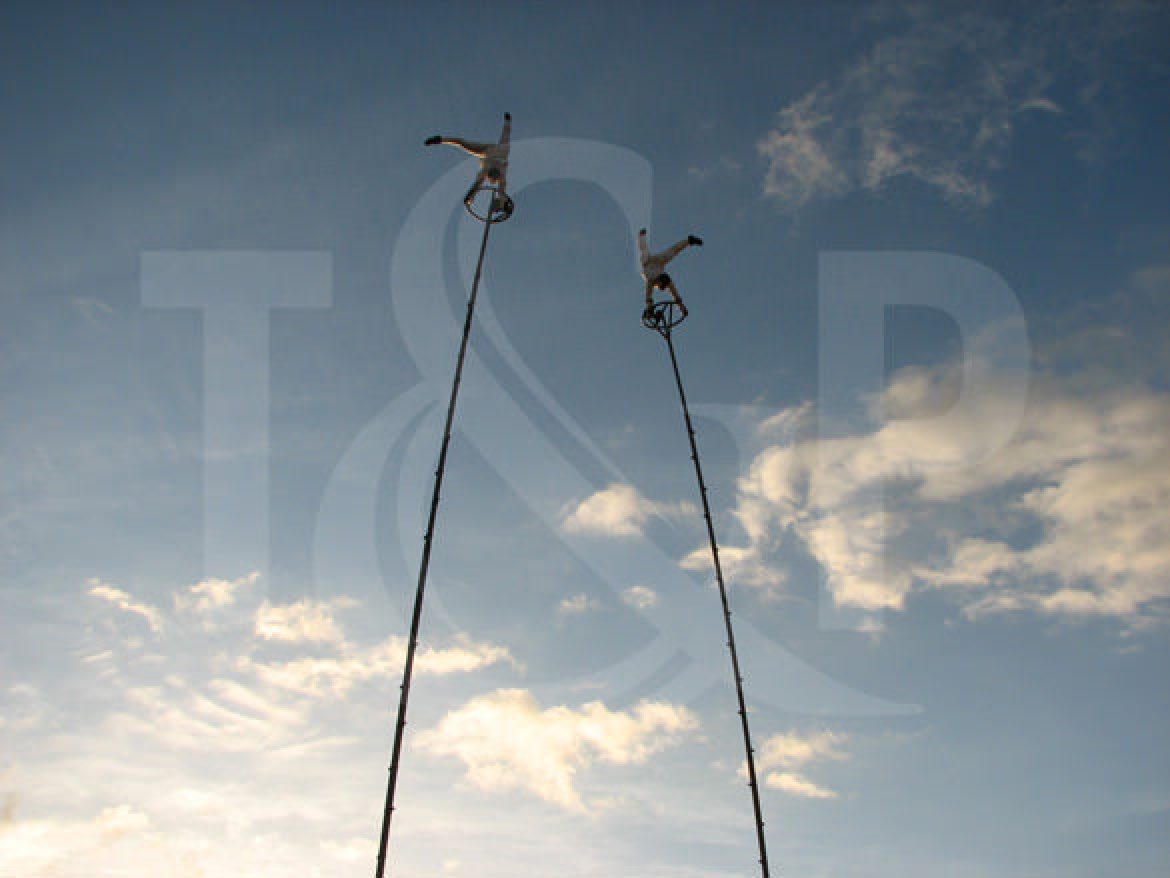 lyon aerial entertainment, lyon, aerial entertainment, aerial pole, giant poles, france, sky56
