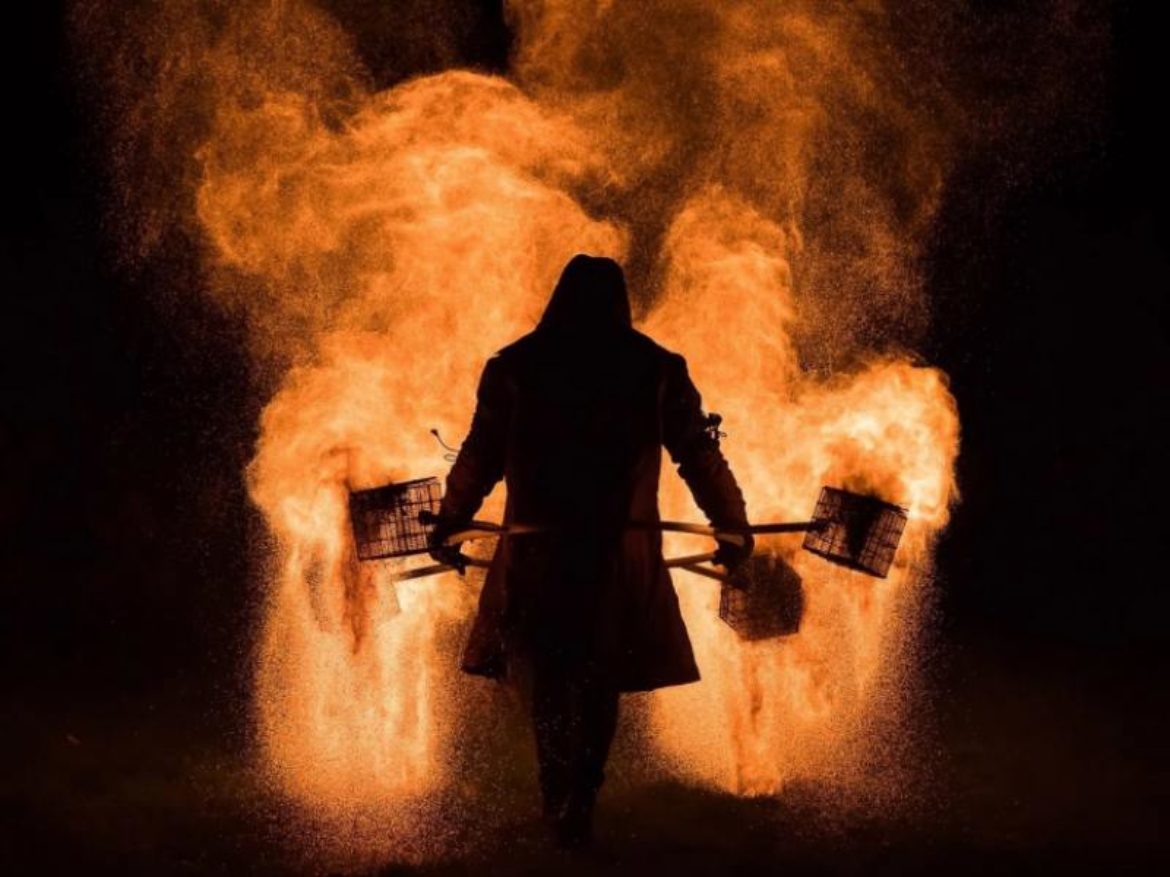 Fire show, pyrotechnics show, fire juggler, fire eater, viking show, viking fire, viking event, medieval event, knight event