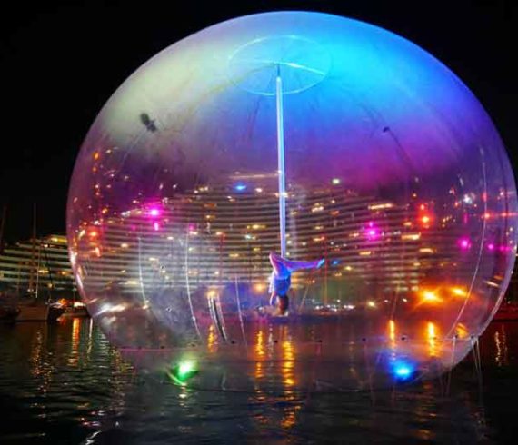 giant bubble, aerial act, aerial bubble act, tissu in a ball, Transparency, aerial show, bubble show