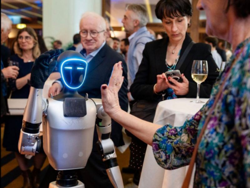 AI robot entertainment, interactive robot event, futuristic event animation, AI robot walkabout, immersive event experience, cocktail entertainment ideas, corporate event technology, humanoid robot animation, luxury event entertainment, interactive AI performance