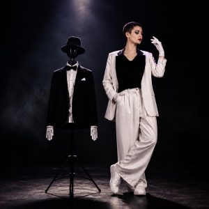 visual illusion act, live event entertainment, illusion dance performance, corporate event entertainment, luxury event entertainment, theatrical performance, visual comedy act, international event performer, gala dinner entertainment, original stage act